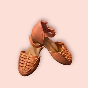 Toddler size 6 leather huarache sandals